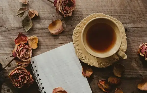 Desbloqueando a felicidade: 8 maneiras de abandonar os arrependimentos do passado